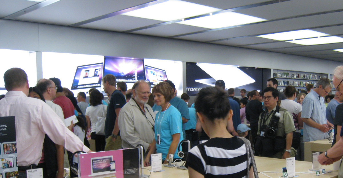 Inside the Apple Store