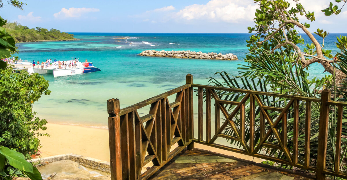 Jamaica Dunn s River Falls beach