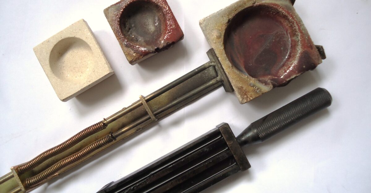 Jewellery Some melting equipment Photo Mauro Cateb Brazilian jeweler