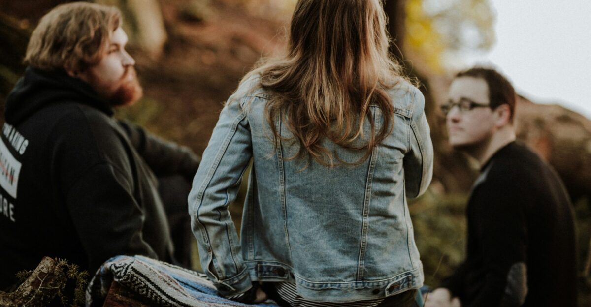 woman wearing gray jacket