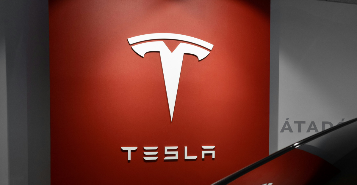 red and white x sign