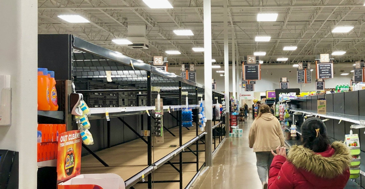 people in a grocery store