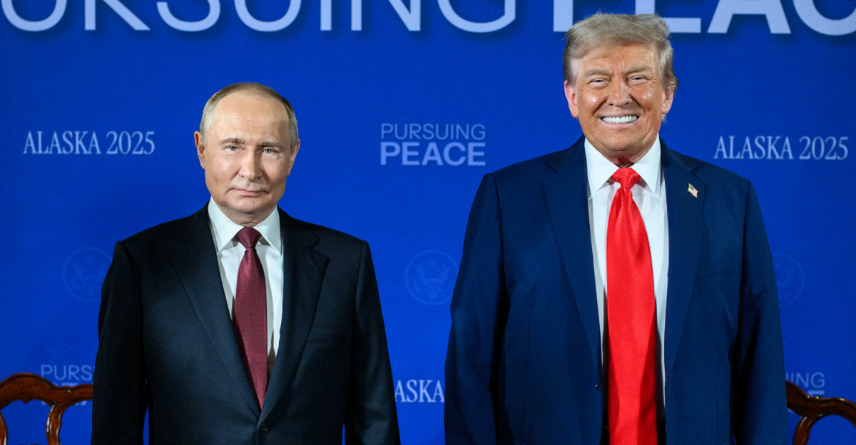 President Trump and President Putin posing for a photo during the 2025 Russia-United States Summit
