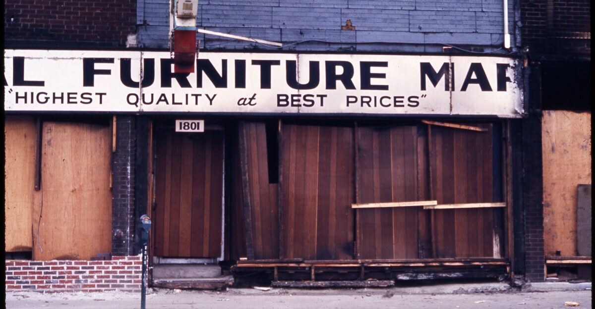 Photograph of the dilapidated vacant building at 801 Parsons Avenue that once housed Royal Furniture Mart