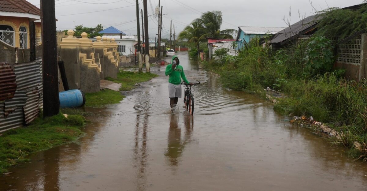 In Photos Hurricane Melissa bears down on Jamaica - OPB