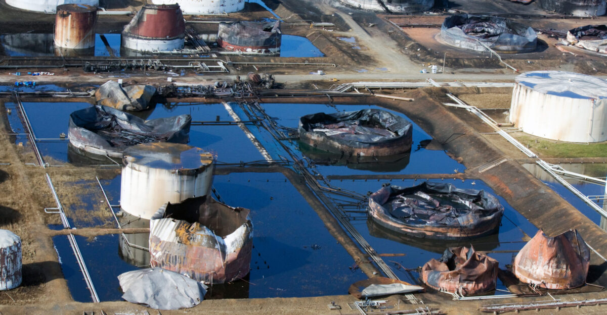 Cata o PR October 26 2009 - Aerial view of the damages caused to the tanks Twenty one out of 40 tanks from the refinery were affected by the explosion and subsequent fires