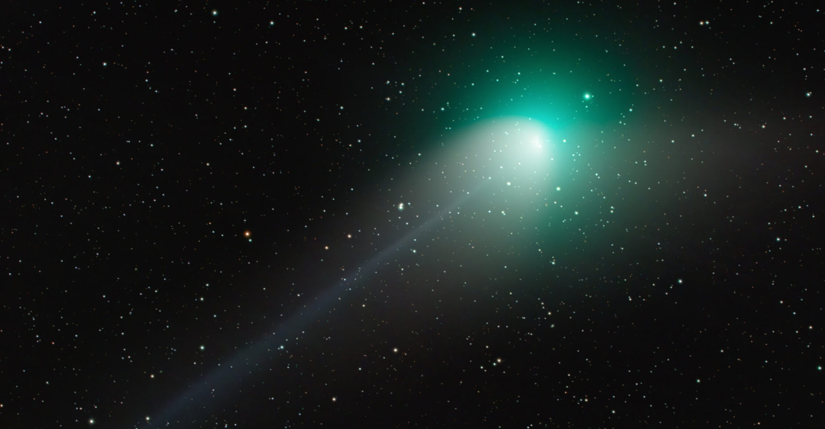 <a href="https://en.wikipedia.org/wiki/C/2022_E3_(ZTF)" class="extiw" title="w:C/2022 E3 (ZTF)">C/2022 E3 (ZTF)</a> comet, image captured on 27 January 2023.
<p>Telescope, camera, settings:
</p>
<ul><li>C14HD edge + Hyperstar IV</li>
<li>10Micron GM2000HPS II Mount</li>
<li>Player One Camera Poseidon-C pro</li>
<li>15x300" Antlia unguided shot for comet</li>
<li>60x20" unguided shot for stars</li></ul>