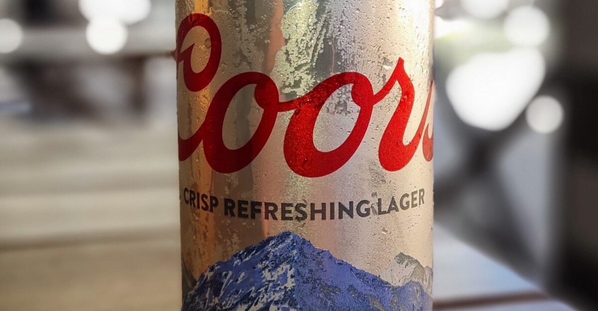 Can of Coors Light The blue mountain super cold technology