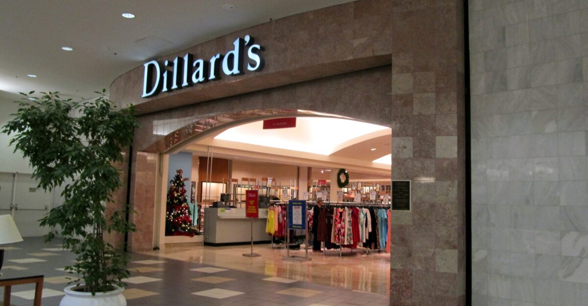 Department store in Orlando Square Mall