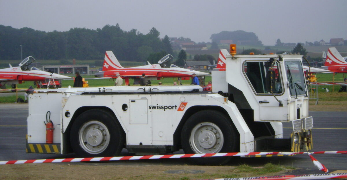 Flugzeugschlepper GVA in LSMP