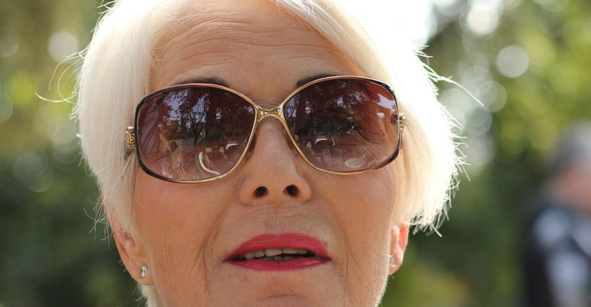 woman, portrait, closeup, elderly, leisure, sunglasses, makeup, elderly, elderly, elderly, elderly, elderly