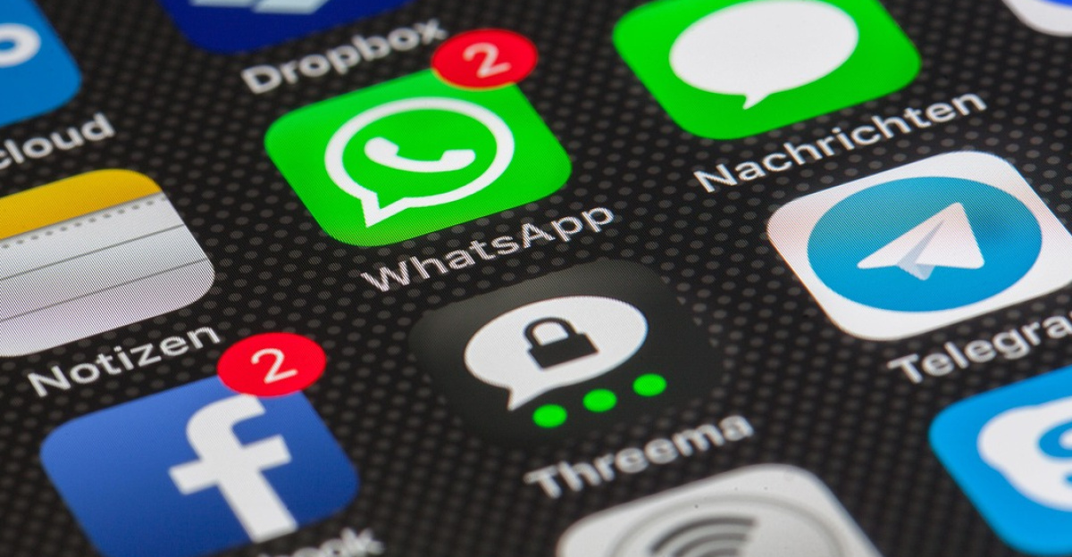 internet, whatsapp, smartphone, communication, phone, networking, app, chat, mobile, networked, global, iphone, ios, make a phone call, community, social media, multimedia, web, instant messenger, touch screen, threema, imessage, telegram, social network, write, messenger, media, social, whatsapp, whatsapp, whatsapp, app, iphone, social media, social media, social media, social media, social media