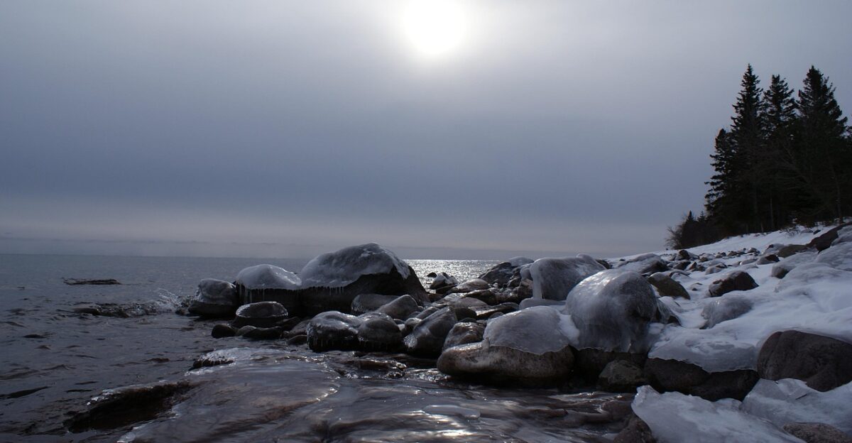 lake superior superior great lakes ice winter nature shoreline northern america wilderness lake water great minnesota
