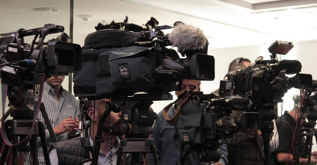 cameras, filming, media, reporters, conference, video, interview, tripod, cameramen, interview, interview, interview, interview, interview
