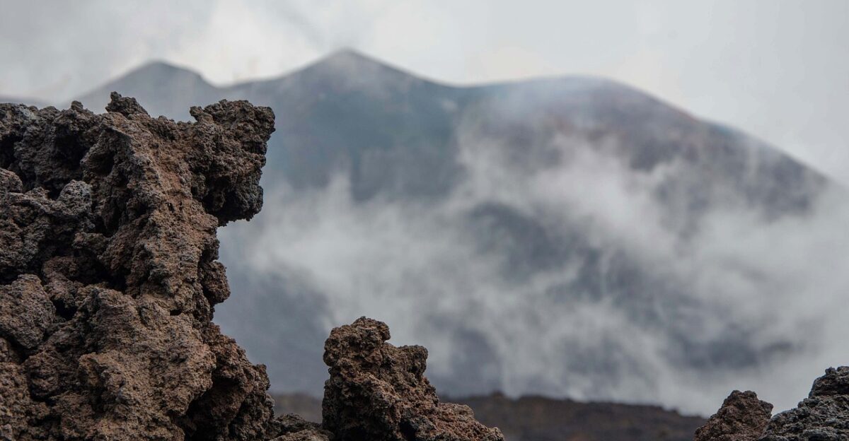 volcano lava rock lava flow etna sicily italy mountain lava nature crater active sulfur karg rock volcanic rock volcanism catches stiffens volcano volcano volcano volcano etna etna sicily lava lava lava rock rock rock rock rock