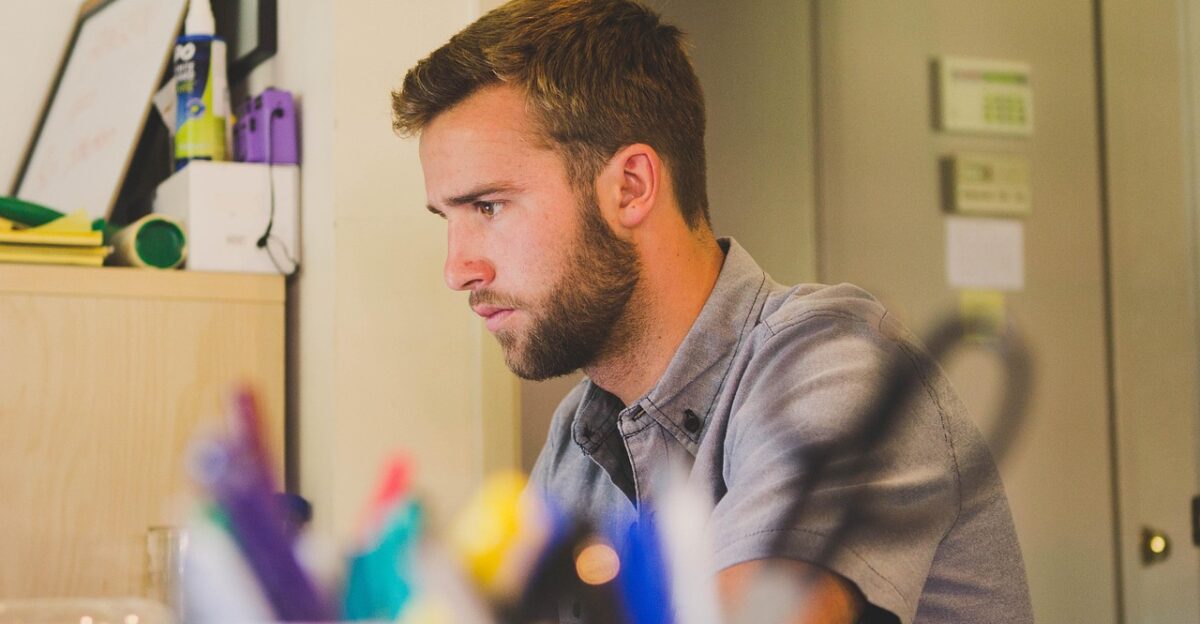 man work desk business person working job male professional office concentration freelance freelancer home office start-up guy bearded man concentrating man man work job job job job job office office concentration