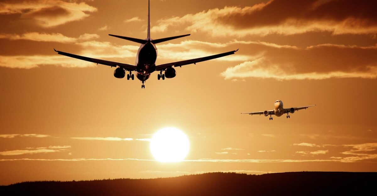 plane nature flight sunset sun sunlight silhouette passenger aircraft aircraft airplane flying scenery