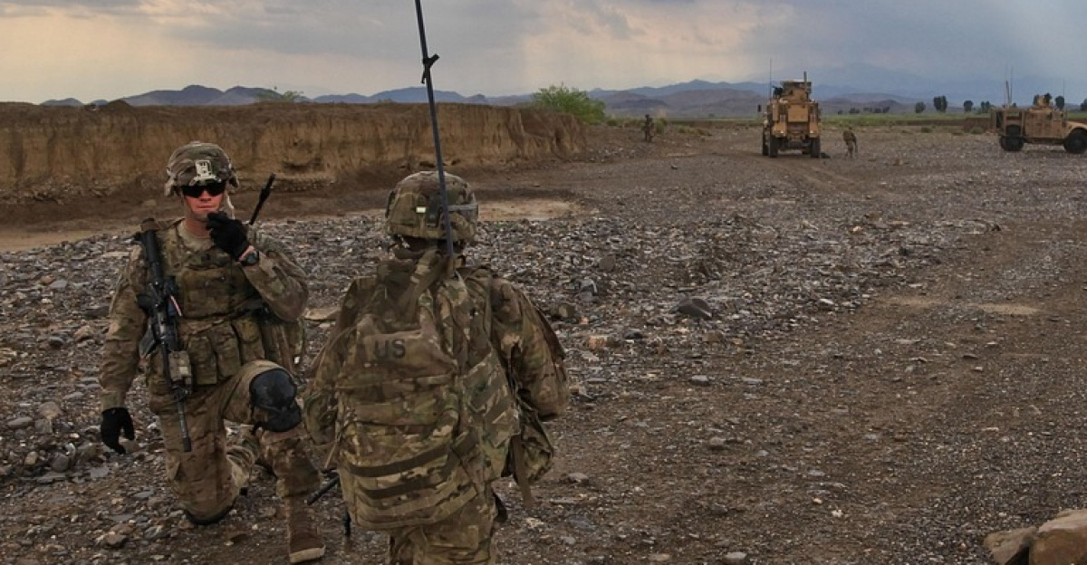 patrol, soldier, uniform, scout, explore, reconnoiter, sneak up, spotting, camouflage, defilade, lookout, watch out, us army, afghanistan, front, army, war, defense, military, warrior, usa, brown watch, brown army, brown war, us army, us army, us army, us army, us army, afghanistan, afghanistan, afghanistan, war, military