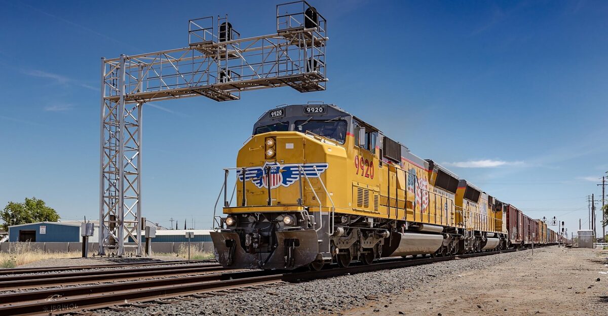 usa california train railroad union pacific freight train signal america diesel locomotive goods wagons train train train train union pacific freight train freight train freight train freight train freight train