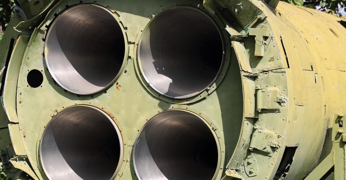 ukraine russian missile ballistic rocket ss-14 nuclear war warfare cuba crisis 1962