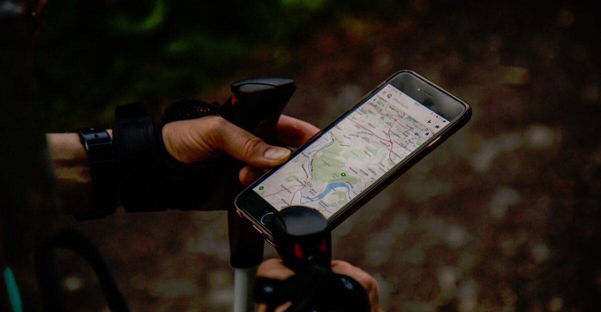 people man travel gps map phone smartphone digital black travel black phone black mobile black map black digital black smartphone black telephone gps gps gps gps gps