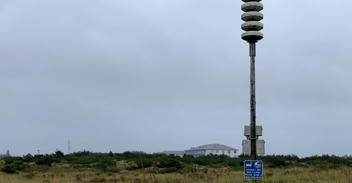 NOAA tsunami warning siren and light on the beach at Ocean Shores