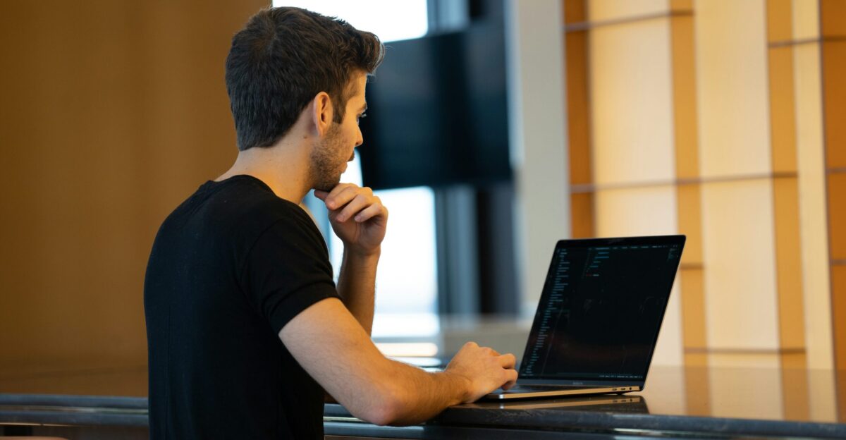 Man Using Computer Pictures Download Free Images on Unsplash