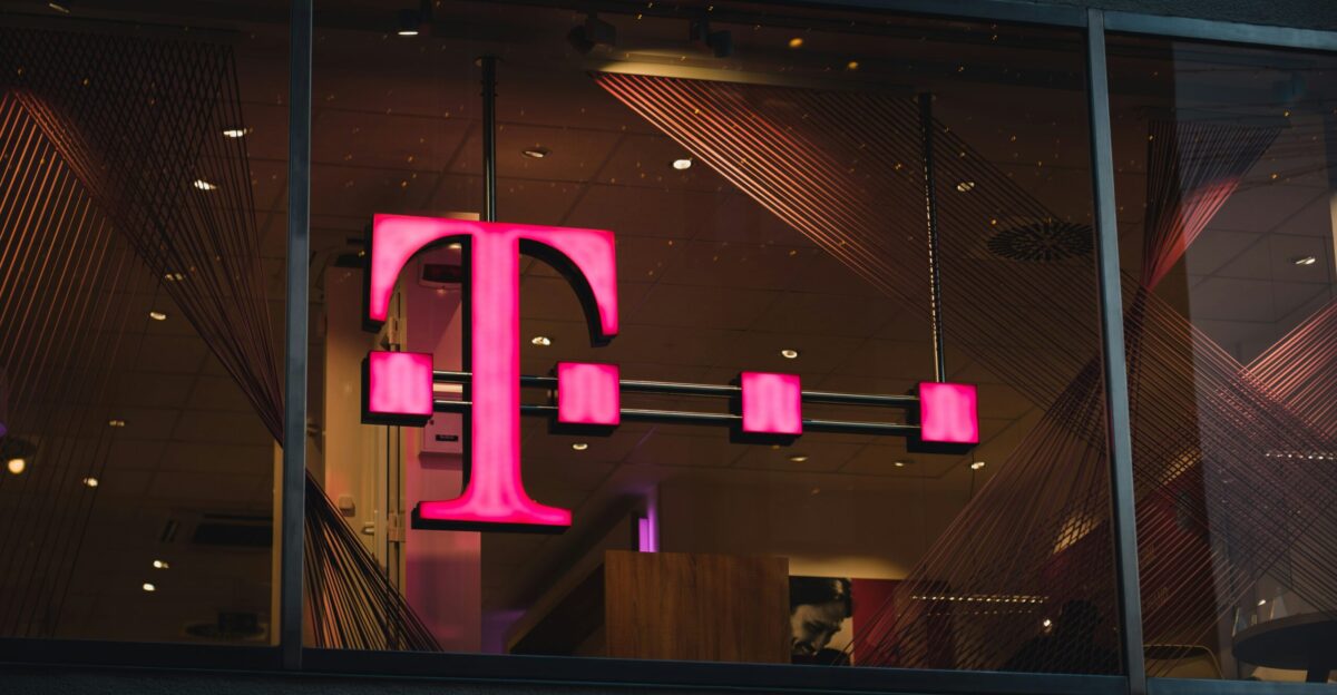 pink and purple led light