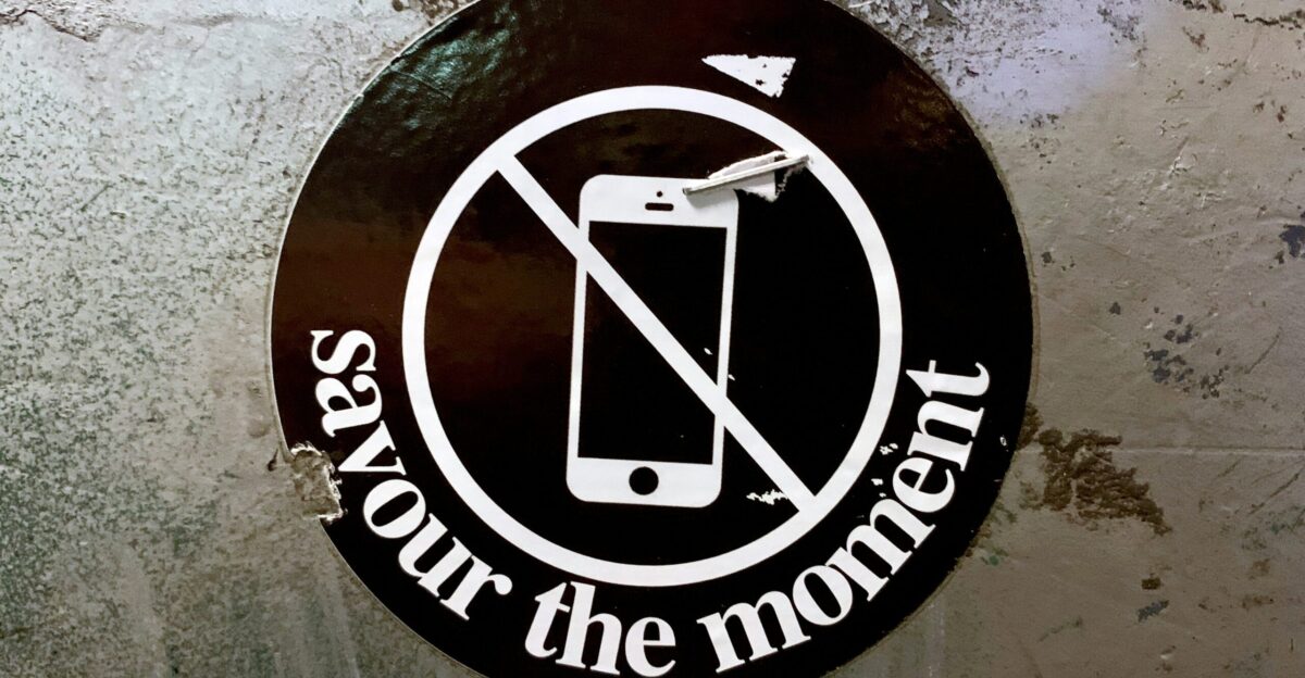 black and white round wall decor