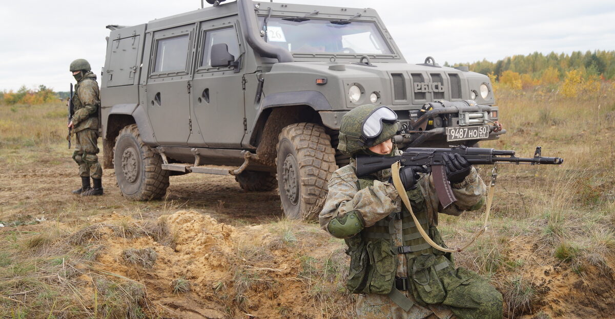 Russian Ground Forces soldiers and Iveco LMV