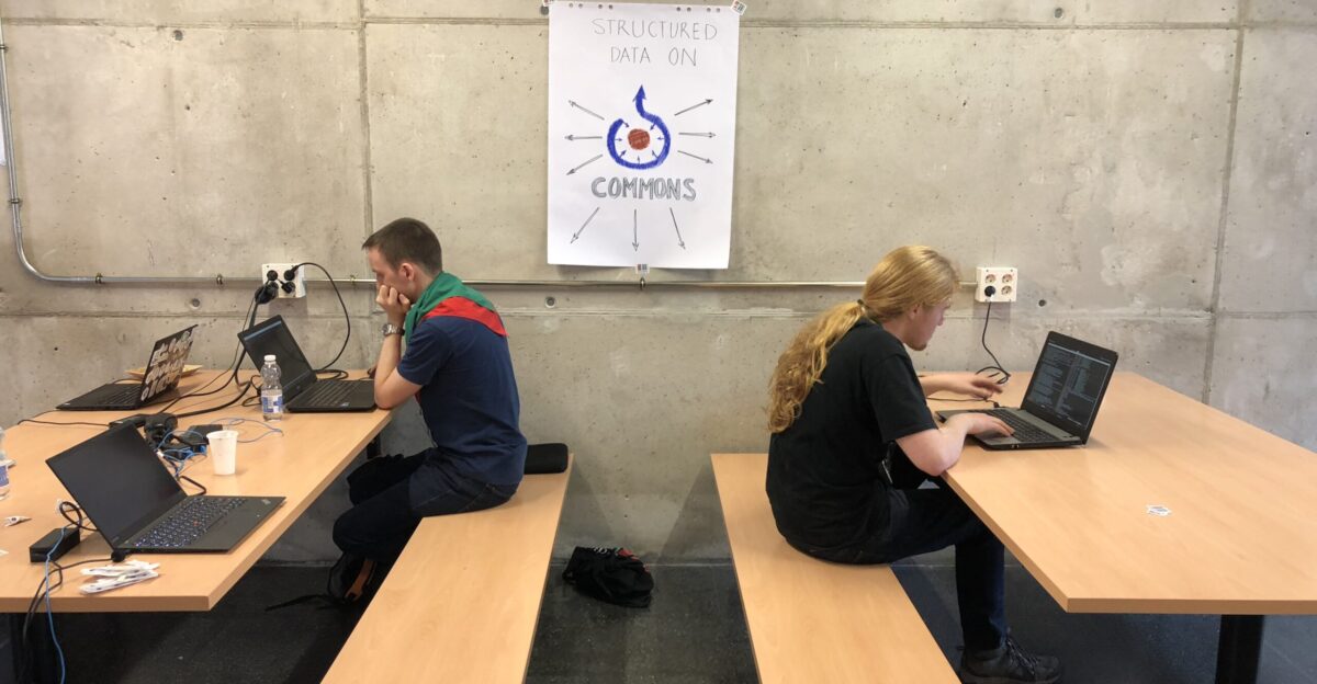 Tables of the Structured Data on Commons group still quite empty at the start of the hackathon