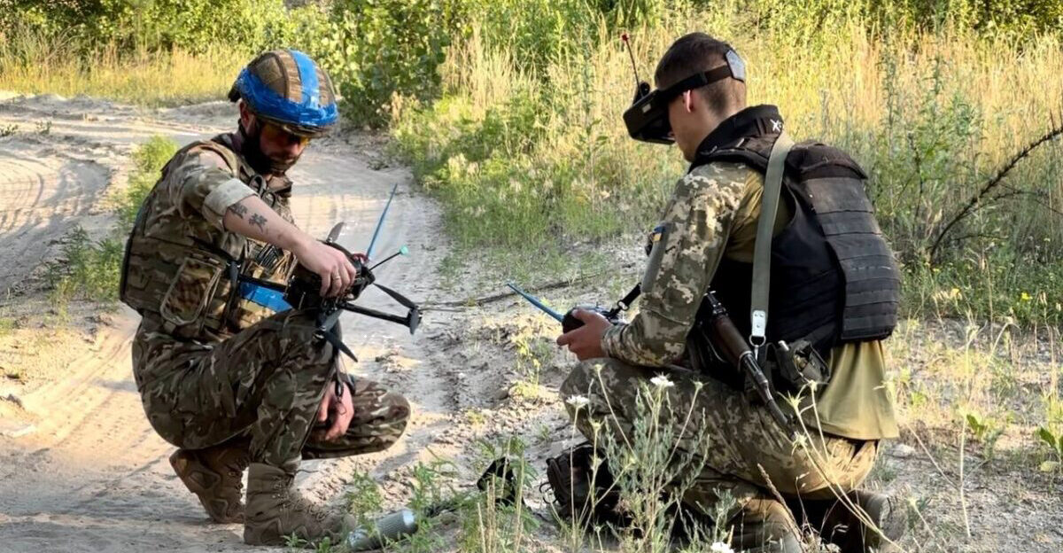 Ukrainian 25th Sicheslavska bde showing their improvised FPV strike drones