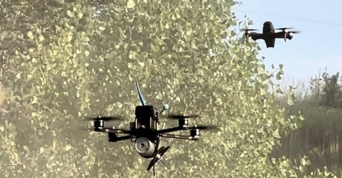 Ukrainian 25th Sicheslavska bde showing their improvised FPV strike drones