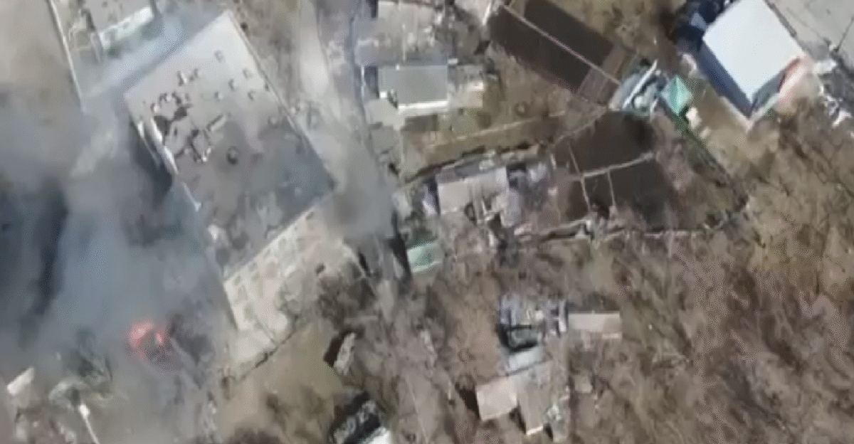 Ukrainian air attack on Russian troops in Mariupol