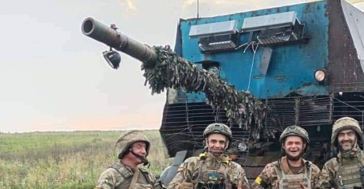 Ukrainian soldiers captured Russian turtle tank