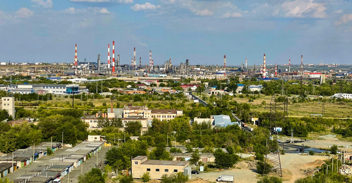 Orsk Na dal nem plane - Orsknefteorgsintez Orskiy NPZ