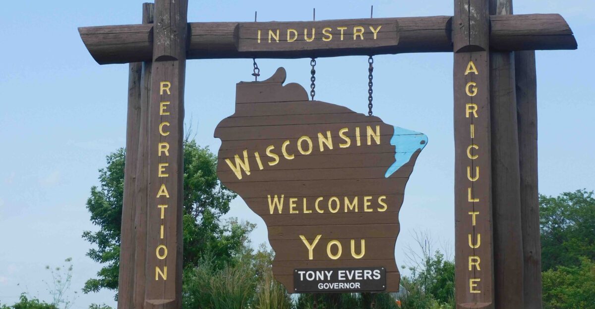 File Wisconsin State Welcome Sign on I-90 2020 jpg - Wikimedia