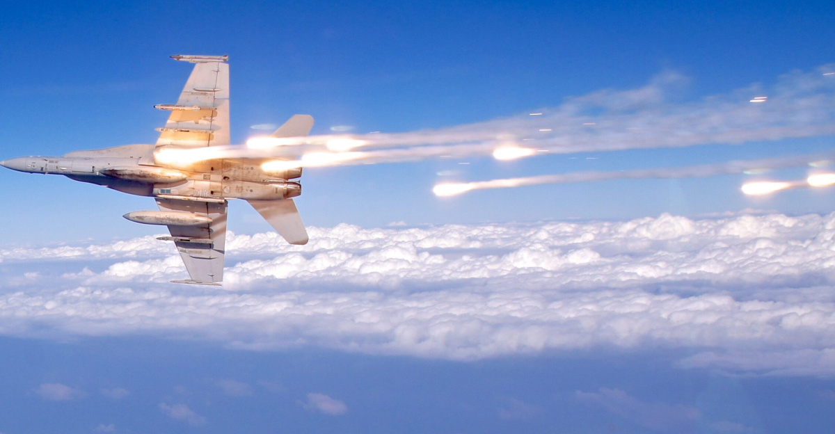 <p>ARABIAN SEA (Nov. 21, 2012) Lt. Matt Reed, assigned to the Rampagers of Strike Fighter Squadron (VFA) 83, launches defensive flares during a flight from the aircraft carrier USS Dwight D. Eisenhower (CVN 69). VFA-83 and Dwight D. Eisenhower are returning to Norfolk after operating in the U.S. 5th Fleet area of responsibility in support of Operation Enduring Freedom, maritime security operations and theater security cooperation efforts. (U.S. Navy photo by Lt. Greg Linderman/Released) 121121-N-DO750-001 
Join the conversation
<a rel="nofollow" class="external text" href="https://www.facebook.com/USNavy">www.facebook.com/USNavy</a>
<a rel="nofollow" class="external text" href="https://twitter.com/USNavy">www.twitter.com/USNavy</a>
</p>
<a rel="nofollow" class="external text" href="http://navylive.dodlive.mil">navylive.dodlive.mil</a>