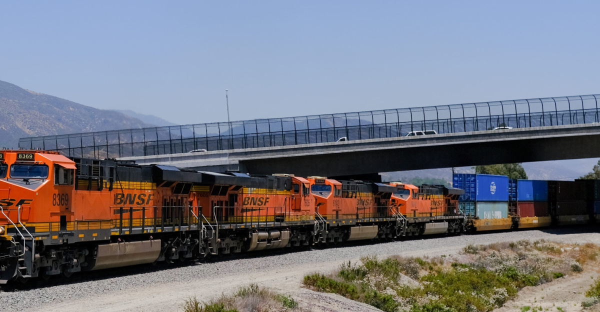 <p>A rare Friday off of work, and I got to spend it out hunting graff under bridges, and benching freights.  Saw some amazing pieces and for like the 20th time when hiking, found a fairly large pron stash.   Why is there so much of it out in the middle of nowhere??  WHY!!??
</p><p>Went back out to a wall spot I haven't been to in months, and there were a bunch of new pieces.  Happy to see this spot is still active.
</p><p>As always,  thanks to the writers!
</p>
<div class="mw-heading mw-heading6"><h6 id="========="><span id=".3D.3D.3D.3D.3D.3D.3D.3D.3D"></span>=========</h6></div>
<p>To see the rest of my freight graffiti flicks click here:
<a href="<a rel="nofollow" class="external free" href="https://www.flickr.com/photos/siamesepuppy/collections/72157716781140516/">https://www.flickr.com/photos/siamesepuppy/collections/72157716781140516/</a>">www.flickr.com/photos/siamesepuppy/collections/7215771678...</a>
</p>
For freight graffiti slideshows hit up my YouTube channel here:  <a href="<a rel="nofollow" class="external free" href="https://www.youtube.com/SilenceSeven">https://www.youtube.com/SilenceSeven</a>" rel="noreferrer nofollow">www.youtube.com/SilenceSeven</a>