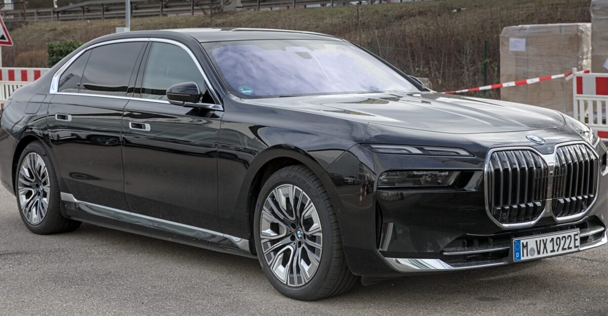 BMW 750e G70 in Stuttgart-Vaihingen