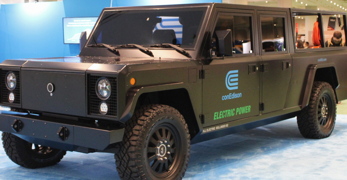 A Bollinger B2 photographed during the 2022 <a href="https://en.wikipedia.org/wiki/New_York_International_Auto_Show" class="extiw" title="en:New York International Auto Show">New York International Auto Show</a>, inside the <a href="https://en.wikipedia.org/wiki/Javits_Center" class="extiw" title="en:Javits Center">Javits Convention Center</a>, at <a href="https://en.wikipedia.org/wiki/Hudson_Yards,_Manhattan" class="extiw" title="en:Hudson Yards, Manhattan">Hudson Yards, Manhattan</a>, New York.