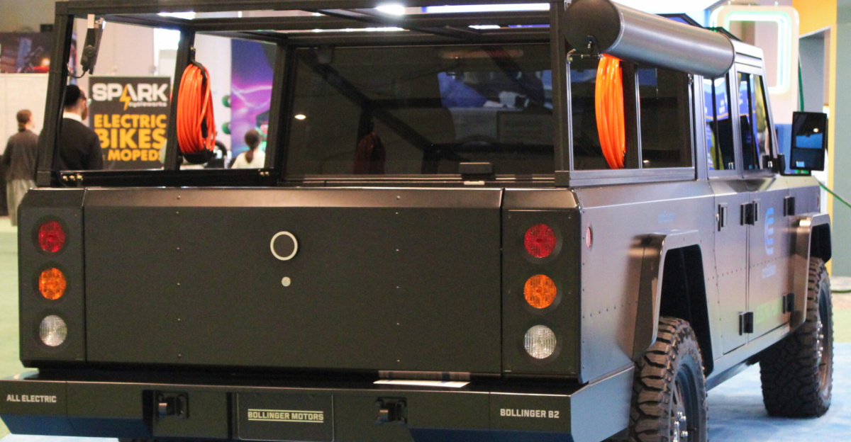 A Bollinger B2 photographed during the 2022 <a href="https://en.wikipedia.org/wiki/New_York_International_Auto_Show" class="extiw" title="en:New York International Auto Show">New York International Auto Show</a>, inside the <a href="https://en.wikipedia.org/wiki/Javits_Center" class="extiw" title="en:Javits Center">Javits Convention Center</a>, at <a href="https://en.wikipedia.org/wiki/Hudson_Yards,_Manhattan" class="extiw" title="en:Hudson Yards, Manhattan">Hudson Yards, Manhattan</a>, New York.