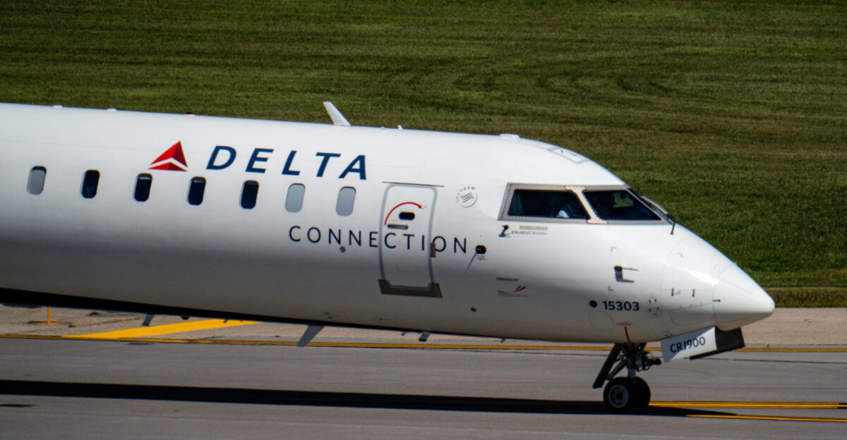 A Delta Air Lines Bombardier CRJ-900 N303PQ - 15303 operated by Endeavor Air at the Minneapolis-St Paul International Airport
