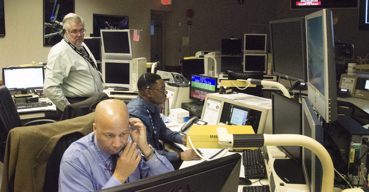 <p>NASA's Goddard Space Flight Center in Greenbelt, Maryland, will monitor the landing of NASA Astronaut Scott Kelly and Russian Cosmonaut Mikhail Kornienko from their #YearInSpace Mission. Goddard's Networks Integration Center, pictured above, leads all coordination for space-to-ground communications support for the International Space Station and provides contingency support for the Soyuz TMA-18M 44S spacecraft,  ensuring complete communications coverage through NASA's Space Network. The Soyuz 44S spacecraft will undock at 8:02 p.m. EST this evening from the International Space Station. It will land approximately three and a half hours later, at 11:25 p.m. EST in Kazakhstan. Both Kelly and Kornienko have spent 340 days aboard the International Space Station, preparing humanity for long duration missions and exploration into deep space.
</p><p>Read more: <a rel="nofollow" class="external text" href="https://www.nasa.gov/feature/goddard/2016/ending-year-in-space-nasa-goddard-network-maintains-communications-from-space-to-ground">www.nasa.gov/feature/goddard/2016/ending-year-in-space-na...</a>
</p><p>Credit: NASA/Goddard/Rebecca Roth
</p><p><b><a rel="nofollow" class="external text" href="https://www.nasa.gov/audience/formedia/features/MP_Photo_Guidelines.html">NASA image use policy.</a></b>
</p><p><b><a rel="nofollow" class="external text" href="https://www.nasa.gov/centers/goddard/home/index.html">NASA Goddard Space Flight Center</a></b> enables NASA’s mission through four scientific endeavors: Earth Science, Heliophysics, Solar System Exploration, and Astrophysics. Goddard plays a leading role in NASA’s accomplishments by contributing compelling scientific knowledge to advance the Agency’s mission.
</p><p><b>Follow us on <a rel="nofollow" class="external text" href="https://twitter.com/NASAGoddardPix">Twitter</a></b>
</p><p><b>Like us on <a rel="nofollow" class="external text" href="https://www.facebook.com/pages/Greenbelt-MD/NASA-Goddard/395013845897?ref=tsd">Facebook</a></b>
</p>
<b>Find us on <a rel="nofollow" class="external text" href="http://instagrid.me/nasagoddard/?vm=grid">Instagram</a></b>
