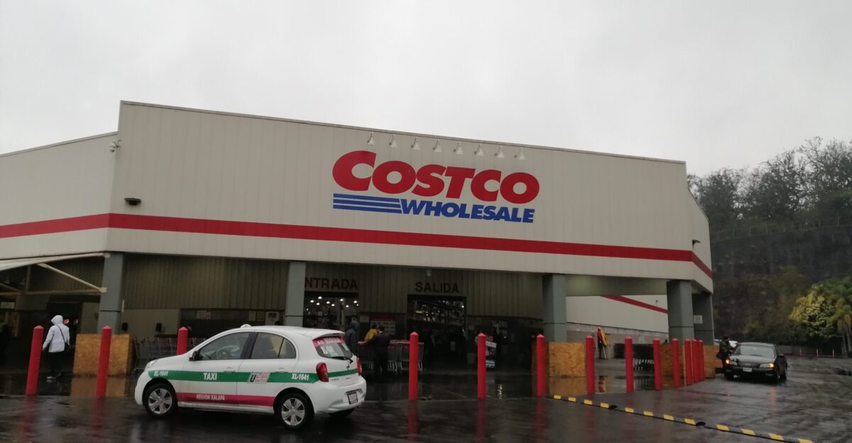 Entrada de Costco en Xalapa