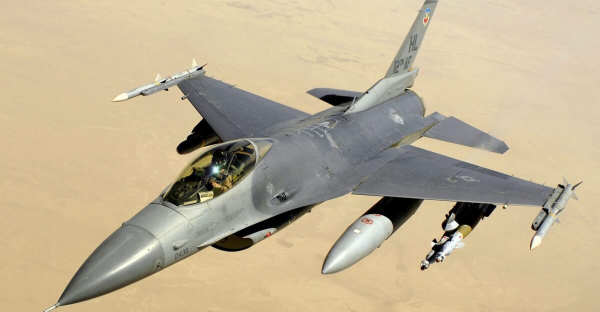 General Dynamics F-16 Fighting Falcon - Wikipedia