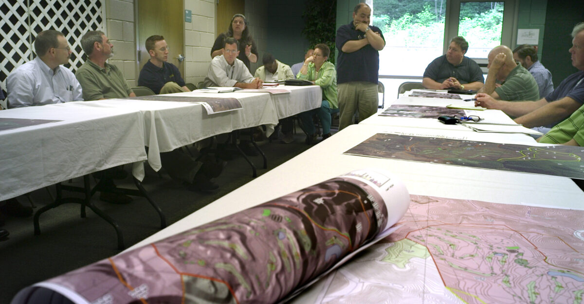 Gilbert WV June 15 2009 - FEMA and West Virginia specialists meet with local officials to discuss temporary housing needs in Mingo and Wyoming counties Louis Sohn FEMA