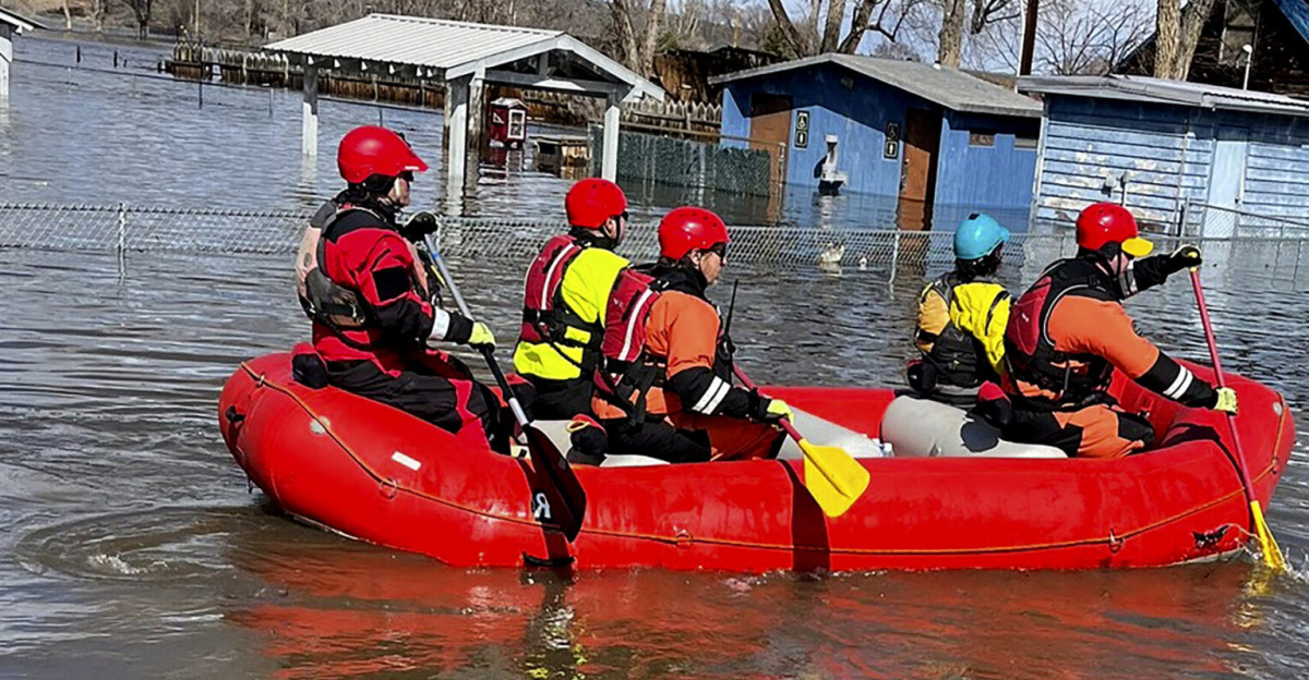 Flooding in southeastern Oregon prompts evacuation orders, school ...