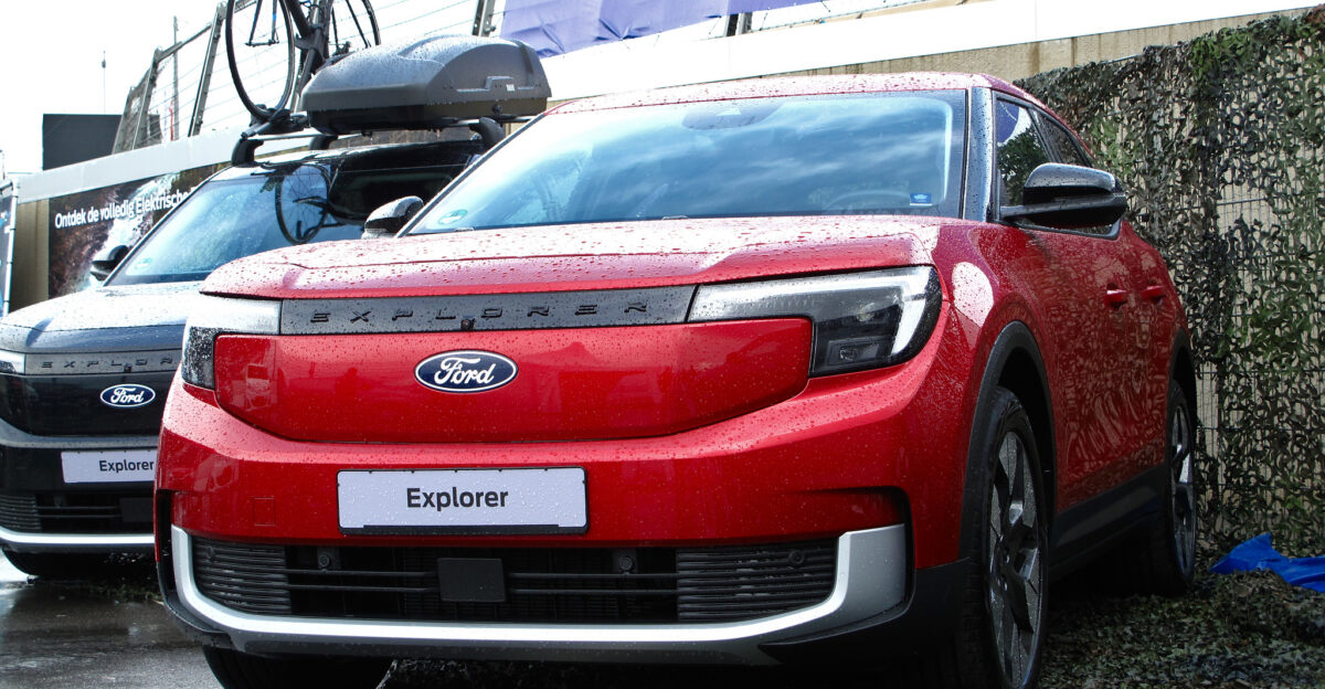 EV Experience Zandvoort 2023 The all-new Ford Explorer is a Europe-only BEV based on VW s MEB platform The American fullsize Explorer which is plug-in hybrid only in Europe has been axed from the European line-up The European Explorer EV is even smaller in size than the Kuga Escape