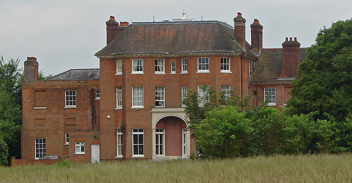 Forest Lodge, Windsor Great Park <span class="mw-valign-text-top" typeof="mw:File/Frameless"><a href="//commons.wikimedia.org/wiki/File:Forest_Lodge,_Windsor_Great_Park_-_geograph.org.uk_-_3520163.jpg#ooui-php-4" title="Edit this at Structured Data on Commons"><img decoding=